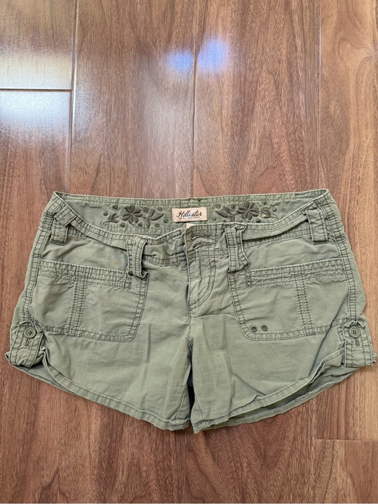 Hollister Pants - Hollister Olive Cargo Shorts with Embroidered Waistband size 1